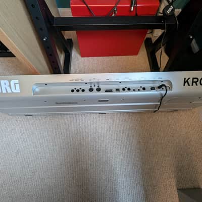Korg KROSS 2 61-WH 61-Key Synthesizer Workstation 2017 - Present - White image 4