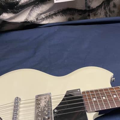 Supro Island Series Jamesport Singlecut Guitar 2016 - Antique White image 4