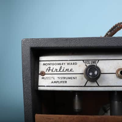 Vintage 1960s Montgomery Ward Airline Tube Amplifier Model 9002 image 9