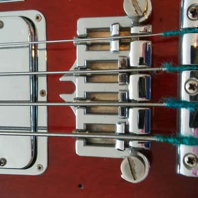 Gibson Thunderbird IV 1966 Sunburst image 4