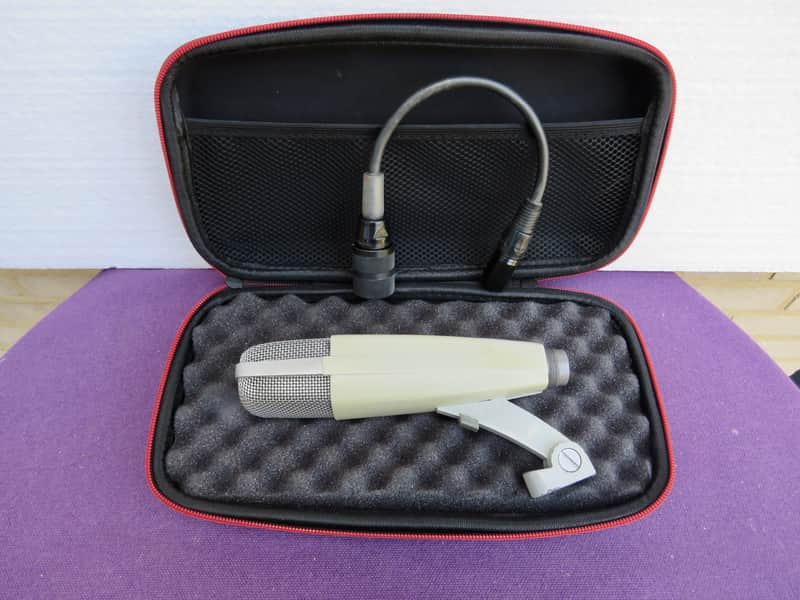 Sennheiser MD 421-2 Cardioid Dynamic Microphone image 1