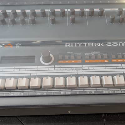 E-licktronic E-licktronic Nava 909 with very rare gray case image 6