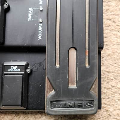 Line 6 POD xt Live Multi-Effect and Amp Modeler with Version 3 firmware and gig bag image 5
