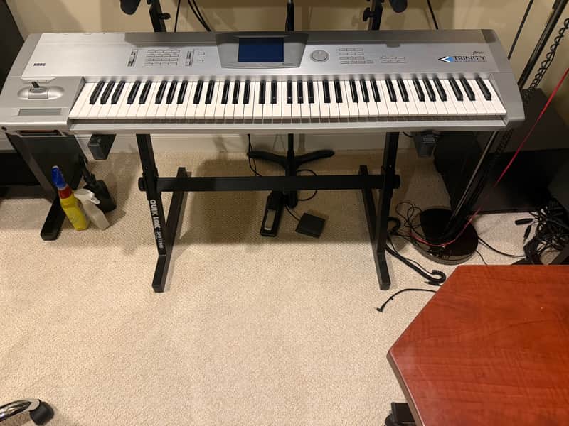 Korg Trinity Pro 76 Key Workstation (DRS, 32 Voice) – Like New