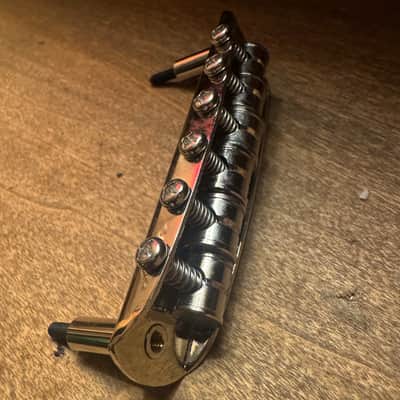 Squier Classic Vibe Bass VI Bridge 2019 - Chrome image 1