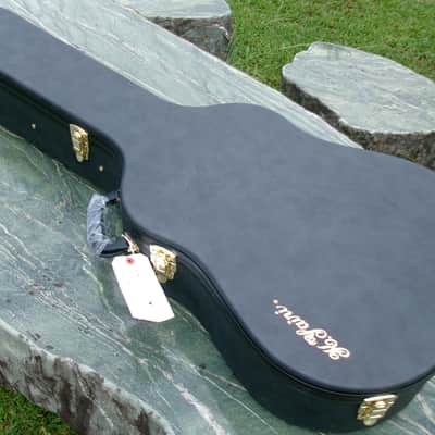 2023 Yairi DY-28 All Solid Guitar Natural+Deluxe Yairi hard case, Owner’s Card, Spec Card and a special Humidity-regulating sheet for guitar, truss rod key and a spare bridge pin image 25