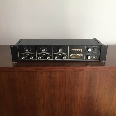LEGENDARY MOOG MKPE 3 BAND PARAMETRIC EQUALIZER (1978) / PRO SERVICED / MICHAEL BRAUER FAVORITE / VOLTAGE SELECTOR / MICHAEL BRAUER & PRINCE image 2