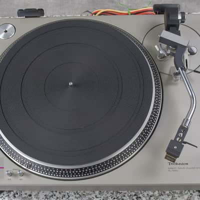 Technics SL-1200 First Model Direct Drive Player System In Very Good Condition image 5