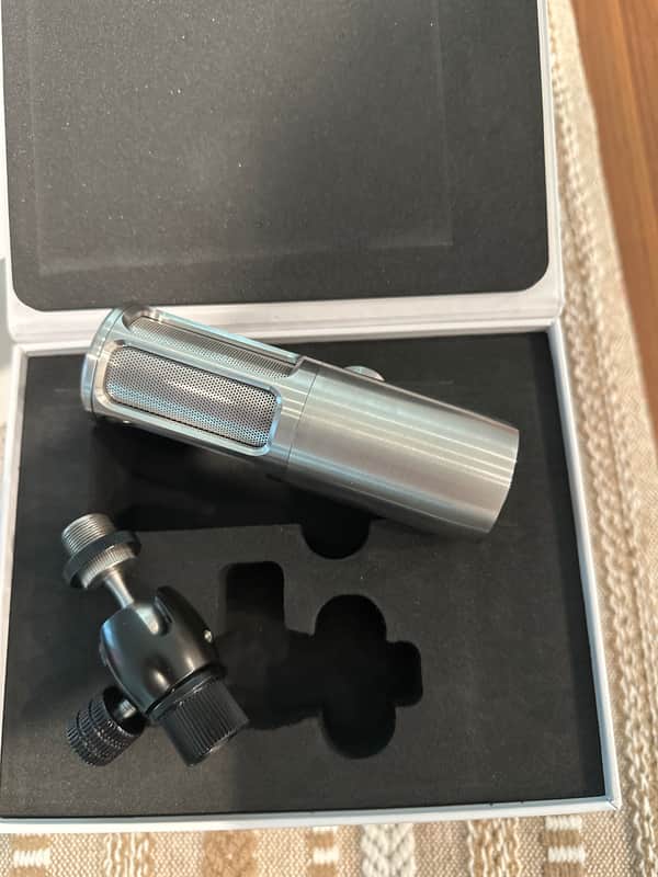 Earthworks ICON Pro Small Diaphragm Cardioid Condenser Microphone
