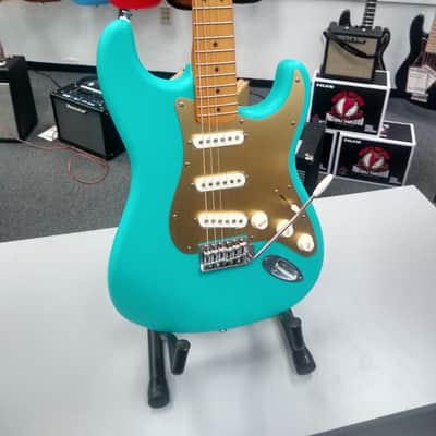 Squier 40th Anniversary Strat - Sea Foam Green image 2