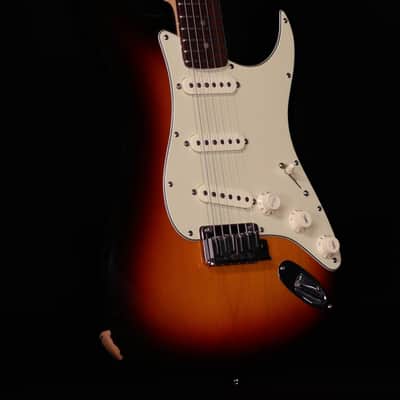 Fender American Deluxe Stratocaster, 3 Color Sunburst, 2005 - USED image 4