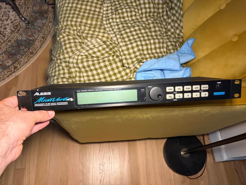Alesis Midiverb 4