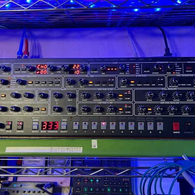 Sequential Prophet-6 Desktop 6-Voice Polyphonic Synthesizer 2018 - 2020 - Black with Wood Sides