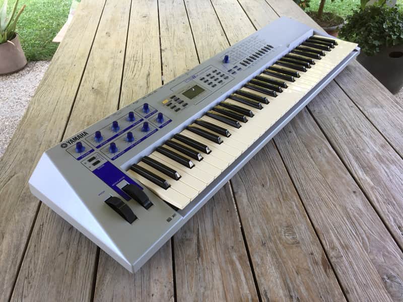 Yamaha CS2x 61 keys synth | Reverb Poland
