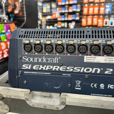 Soundcraft Si Expression 2 24-Channel Digital Mixer w/ Road Case image 3