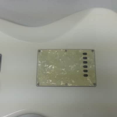 Fender Squier Strat Olympic White, with Antique White Pearl Pick Guard image 4