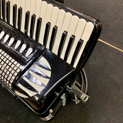 Excelsior Excelsiola Model 714 Black Accordion with Pickup and Gig Bag image 5