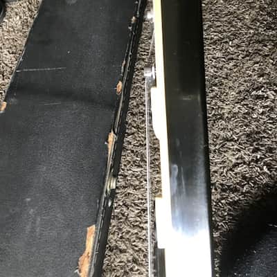 Gibson The Flying V CMT 1981-1985 - Sunburst image 15