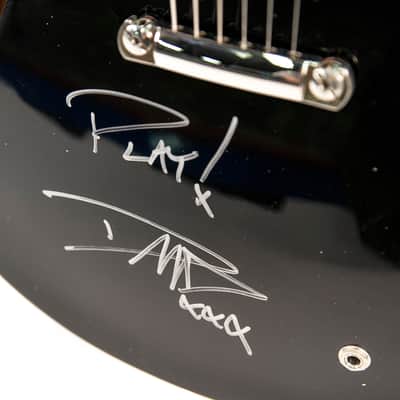 Gibson Memphis Traditional ES-335 Signed by Dave Grohl image 7