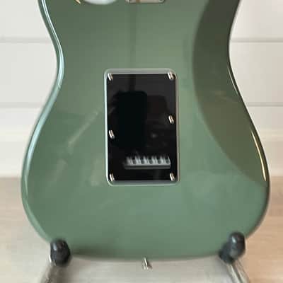 Fender Stratocaster 2017 - Olive image 6