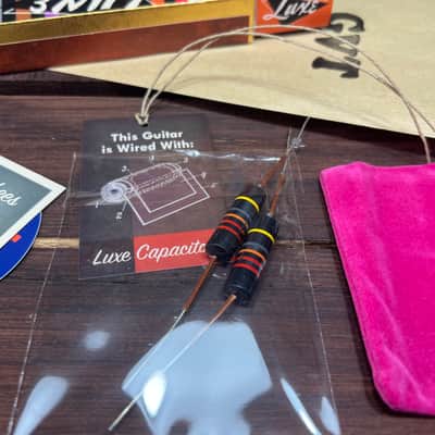 Luxe Radio Les paul 1956 - 1960 capacitors Set bumble bee Hand made 2020 black image 3