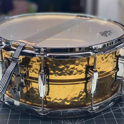 Ludwig LB552K Hammered Bronze 6.5x14" 10-Lug Snare Drum 1985 - 2020 - Clear-Lacquered Bronze image 4