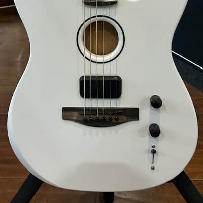 Fender Limited Edition FINNEAS American Acoustasonic Telecaster  2025 - Arctic White / 5lbs. 1.7oz. #US252717A image 2