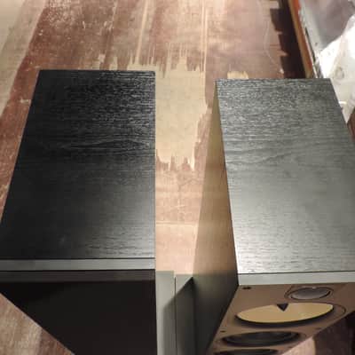 B&W (Bowers & Wilkins) 683 S2 Floorstanding Speakers with Grilles, Bases, and Manual image 3