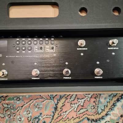 One Control Crocodile Tail Loop Switcher 2010s - Black image 3