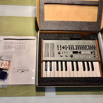 Roland SH-01A Boutique Series Synthesizer Module with K-25m
