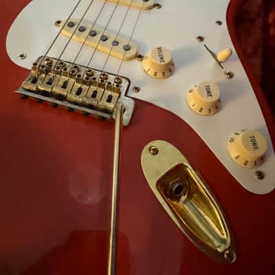 Fender Limited Edition '50s Stratocaster with Maple Fretboard, Gold Hardware 2017 - Fiesta Red image 4