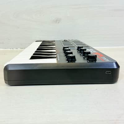 Akai MPK Mini 25-Key USB MIDI Controller Keyboard w/ MPC Pads image 5