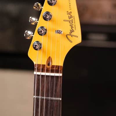 Fender American Professional Classic Stratocaster Electric Guitar - Faded Dakota Red with Gig Bag image 5