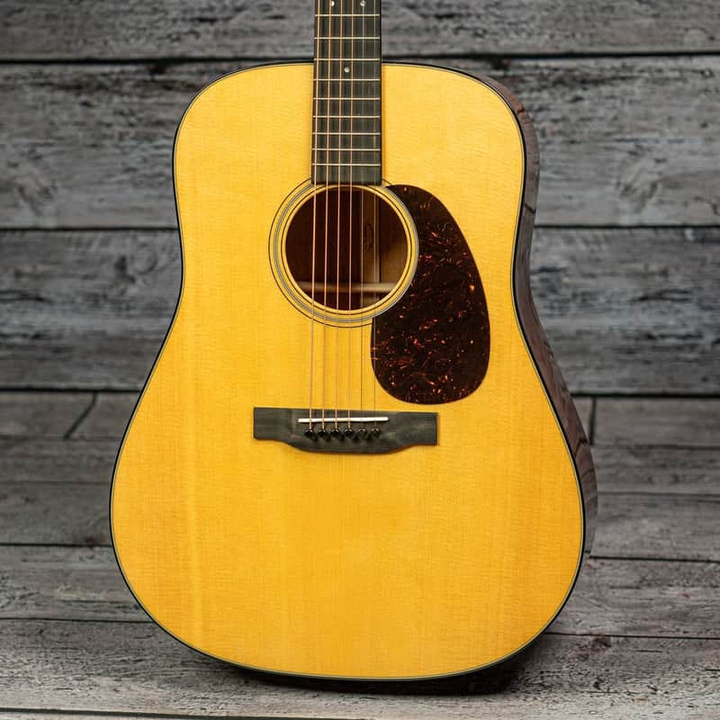 Martin D-18