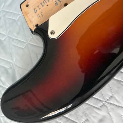 Squier Jazz bass body - Sunburst image 5