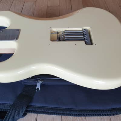 Fender Stratocaster Kenny Wayne Shepherd Cross Graphic Arctic White 2014 - MINT image 17