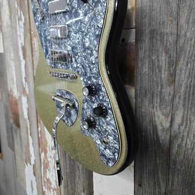 Italia Modena 2010s - Silver Sparkle with Black Back image 3