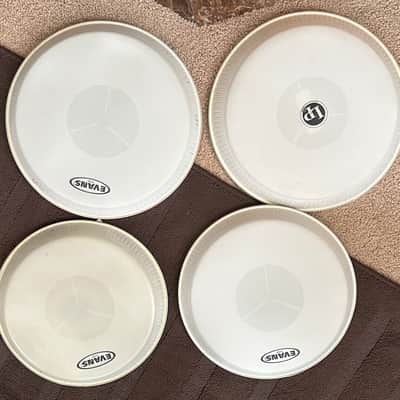 GIBRALTAR GCS-L Large Conga Stand: Heavy-duty stand with a triangular design for 11 3/4" and 12 1/2" congas. 2000 - SILVER WITH BEIGE ROLLERS image 5