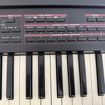 Roland RD-600 88-Key Digital Stage Piano 1997 - 2002 - Black image 4