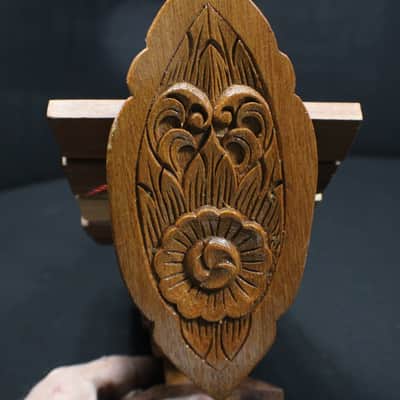 A Vintage Thai Hand Made & Carved 8 Bar Xylophone image 6