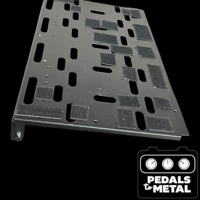 Voodoo Lab Dingbat Medium Pedalboard with Case 2010s - Black X16283 image 4