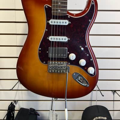 Squier Classic Vibe '60s Stratocaster - HSS - Sienna Sunburst image 8