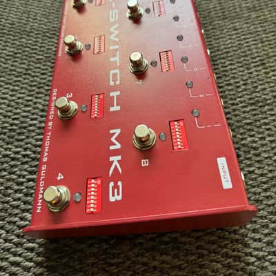 Carl Martin Octa-Switch III 2010s - Red image 3