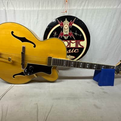 Epiphone Emperor Regent Archtop Hollowbody Guitar 2011 image 1