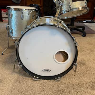 1967 Ludwig Downbeat with ALL ORIGINAL hardware in Silver Sparkle. image 2