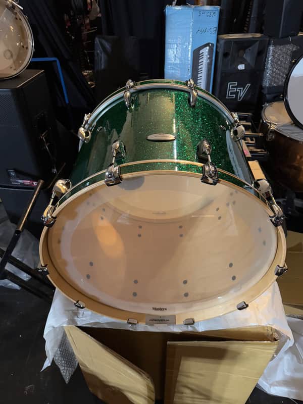 Pearl MRV2418BX 24x18" Music City Custom Masters Maple Reserve Bass Drum - Green Glass
