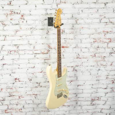 Fender - Vintera 60's Modified Stratocaster Electric Guitar - Olympic White w/Seymour Duncan JB Jr. Bridge PUP Installed - w/ Bag USED image 9
