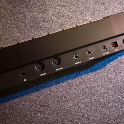 Native Instruments Komplete Kontrol S61 Mk2 2010s - Black image 2