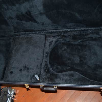 Hamer usa bass guitar hardshell case black image 1