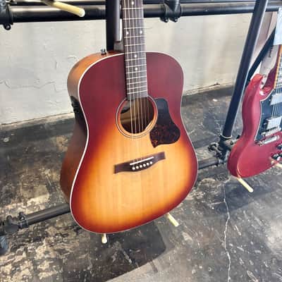 Seagull Acoustic Electric Guitar - Entourage Autumn Burst Presys II - Comes with Gigbag image 1